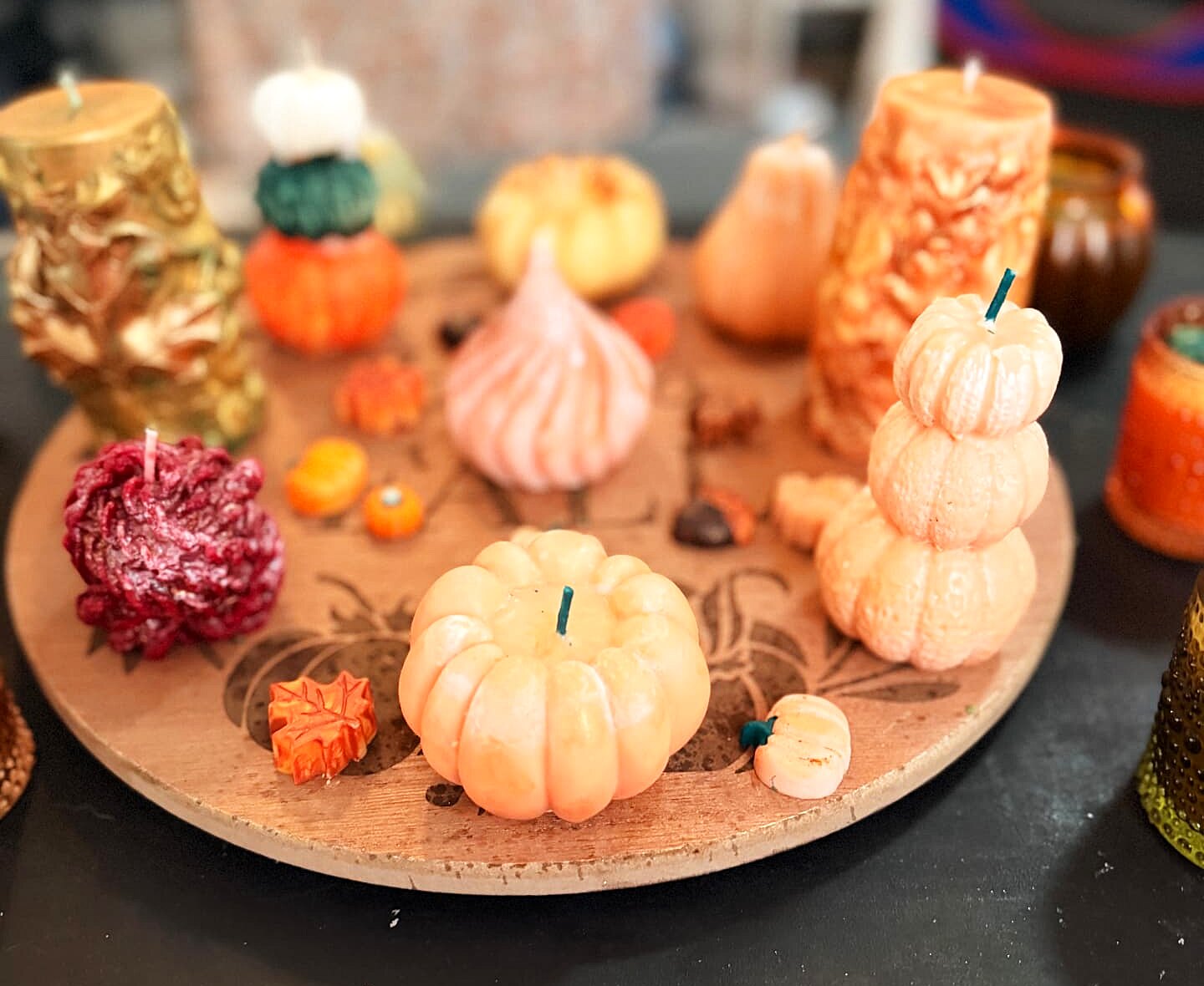 Sculpted fall pieces